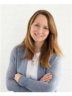 gillian kirkland head shot