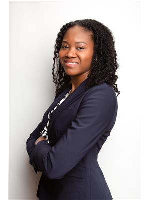 joseann headshot